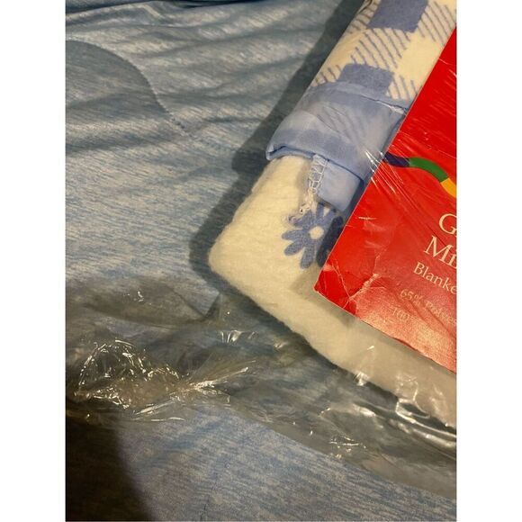 Vintage Beacon Blanket Gingham Minnie Mouse Blanket New 72”x90” - Picture 10 of 10